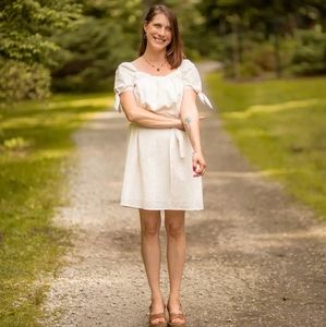 Universal Thread White Eyelet Lace Scoop Neck Lined Dress Women's Medium